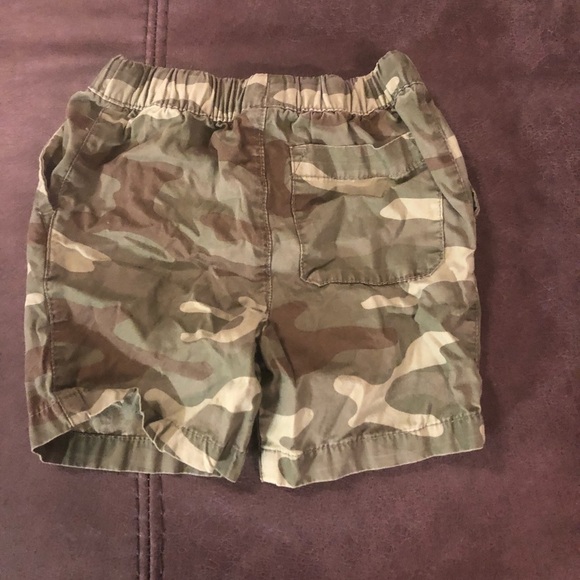 OSHKOSH & Carter’s Size 24 Month Shorts - Picture 6 of 8